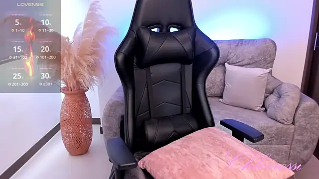 chloerossi online show from 10, 4, 2026