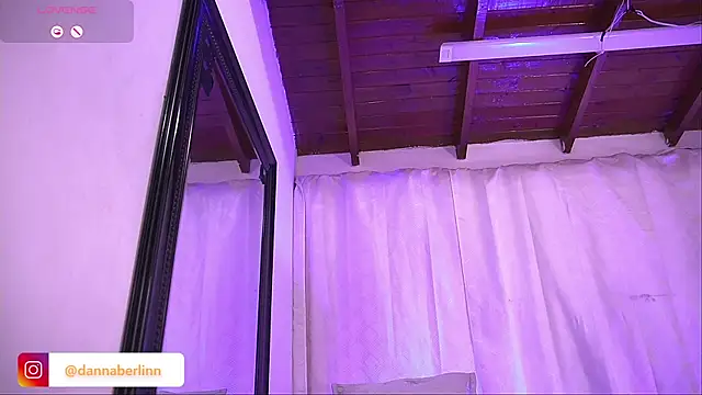 danna berlin  online show from 11, 9, 2025