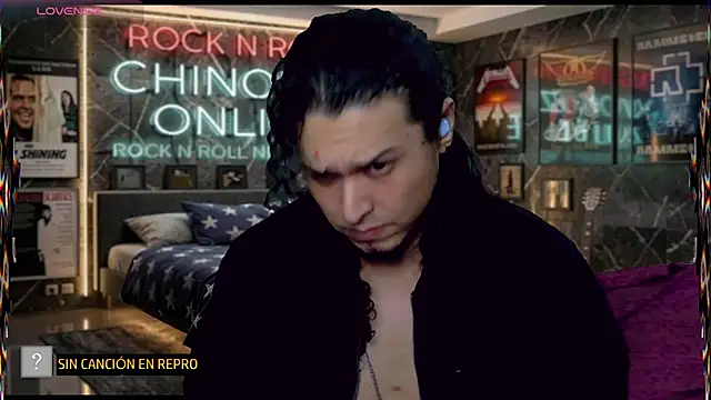 Snapshot of chino_roz chatting on 19, 6, 2026 chino roz online show from 19, 6, 2026