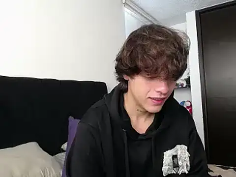 Santiago kiler online show from 8, 3, 2025