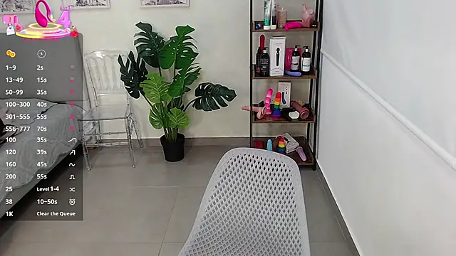 Sassy--Girl online show from 17, 3, 2025