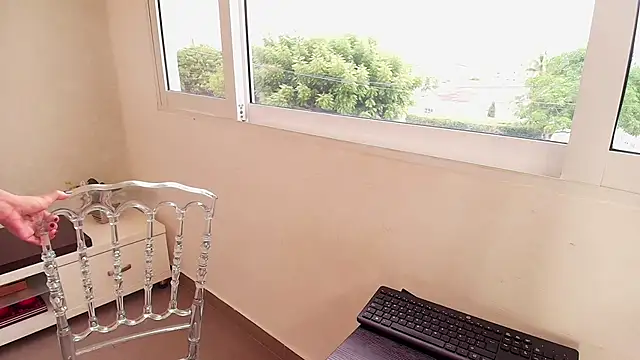 Sassy--Girl online show from 3, 10, 2025