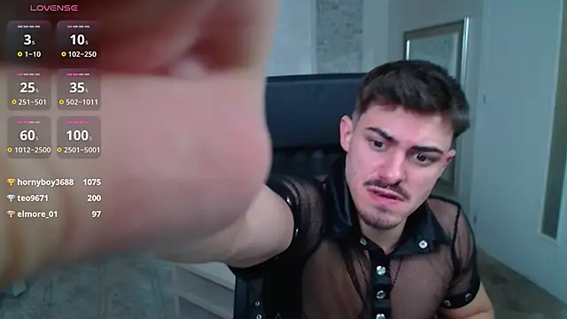 Snapshot of WilsonJules chatting on 28, 1, 2025 WilsonJules online show from 28, 1, 2025