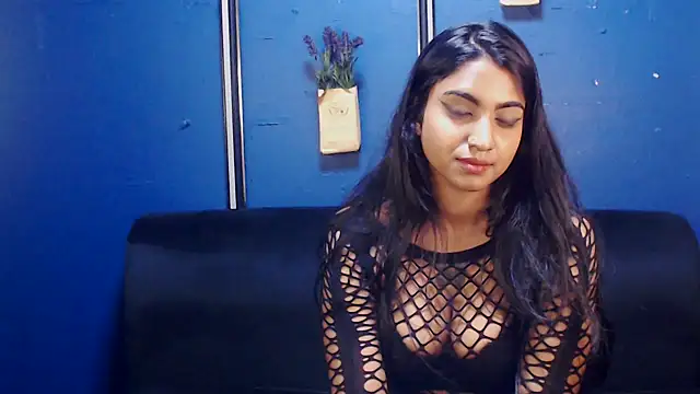 Delilah Blazee online show from 9, 3, 2025