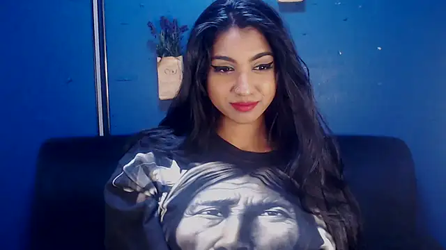 Delilah Blazee online show from 21, 3, 2025