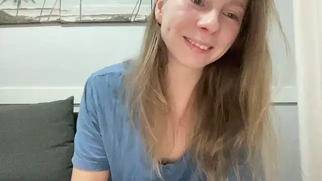 SweetLucy96 online show from 15, 1, 2025