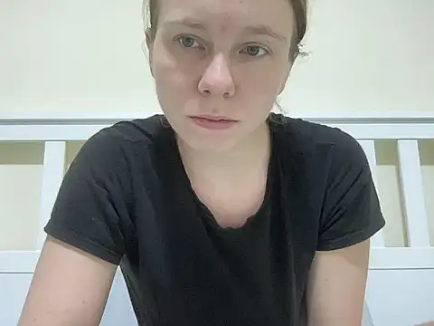 SweetLucy96 online show from 12, 11, 2025