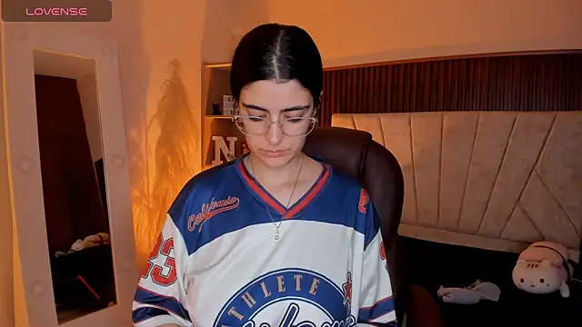  Niah  online show from 8, 2, 2026