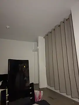  Niah  online show from 18, 4, 2026