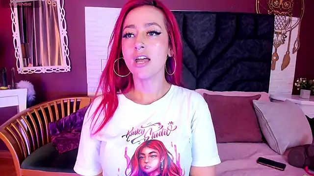 Mia-Bloom online show from 11, 3, 2025