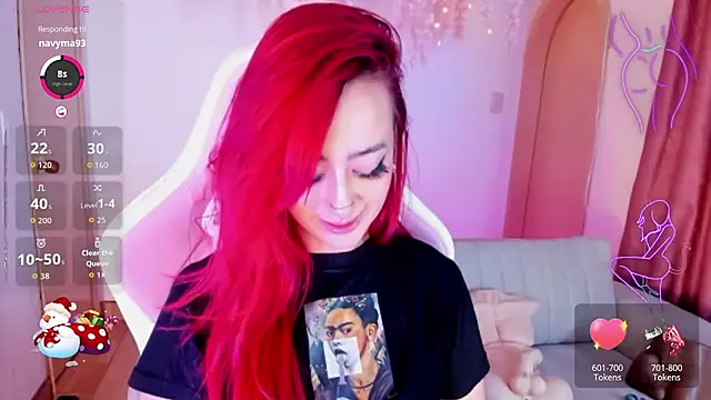 Mia-Bloom online show from 8, 11, 2025