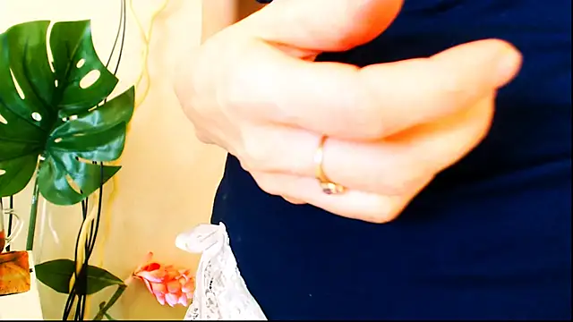 OLIVIA CANDY online show from 19, 2, 2025