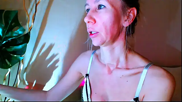 OLIVIA CANDY online show from 14, 3, 2025