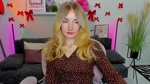 bella  rose online show from 18, 2, 2025