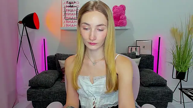 bella  rose online show from 26, 2, 2025