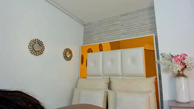 ShaniaBrownn online show from 30, 1, 2025