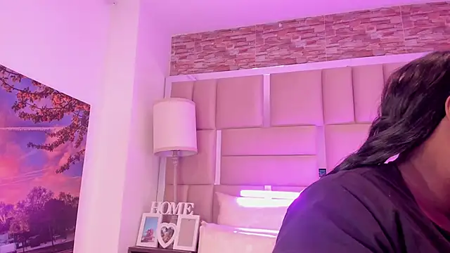 ShaniaBrownn online show from 11, 2, 2026