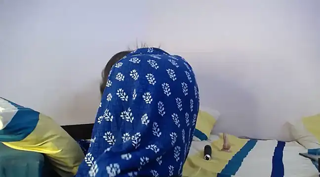 Snapshot of cutee__crazy chatting on 4, 12, 2024 cutee crazy online show from 4, 12, 2024