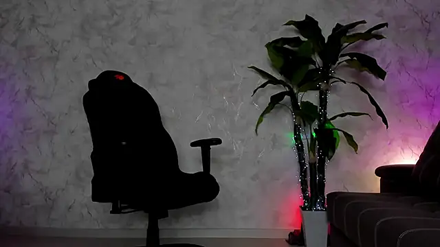 Emma7 online show from 24, 11, 2025