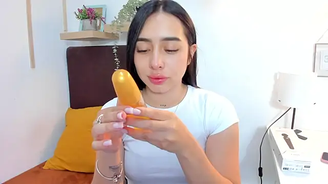 isabella jade online show from 15, 3, 2025