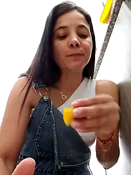 Snapshot of miaeyes chatting on 9, 12, 2024 miaeyes online show from 9, 12, 2024