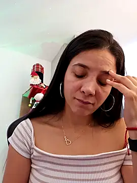 Snapshot of miaeyes chatting on 16, 12, 2024 miaeyes online show from 16, 12, 2024