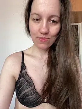 Snapshot of Nicole-Ray chatting on 21, 4, 2026 Nicole-Ray online show from 21, 4, 2026