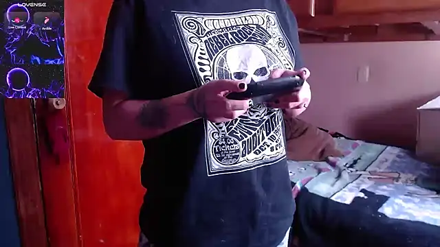 Marieblueeyes online show from 2, 12, 2025