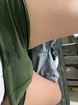 elvis0966 online show from 1, 2, 2025