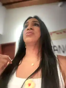 Ashly Miller online show from 15, 10, 2025