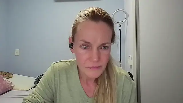 Annylove1 online show from 14, 4, 2026