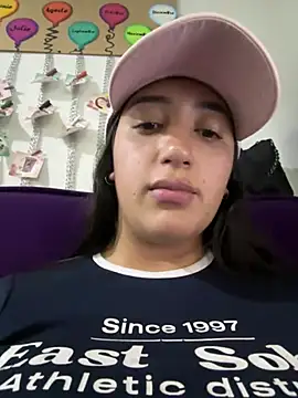 Hannahoff online show from 8, 3, 2025