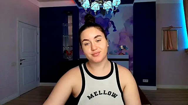 Roxie Bradley online show from 6, 1, 2025