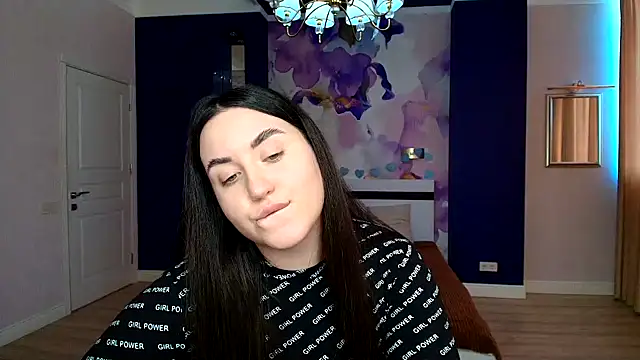 Roxie Bradley online show from 11, 2, 2025