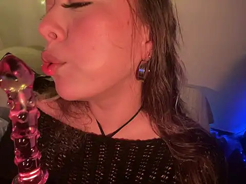 Im sophiie online show from 4, 1, 2025