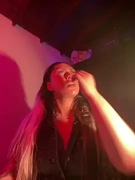 Im sophiie online show from 12, 2, 2025