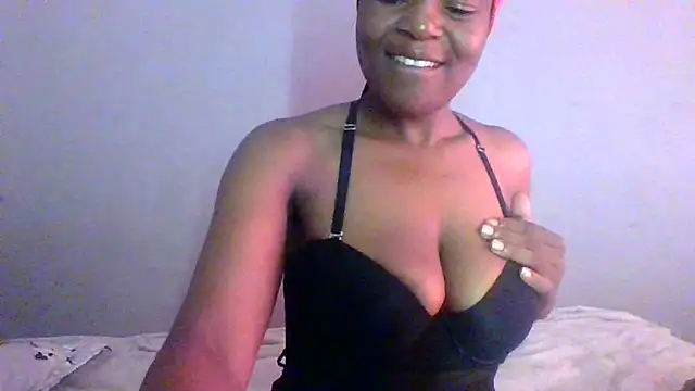 BeejayLoverxx online show from 28, 1, 2025