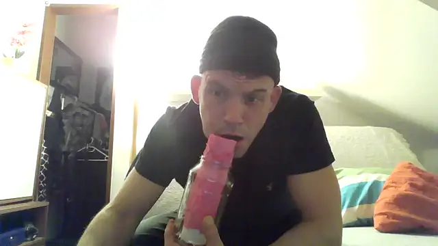 Cambitchboy online show from 10, 12, 2024