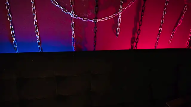 Laura takint online show from 3, 1, 2025