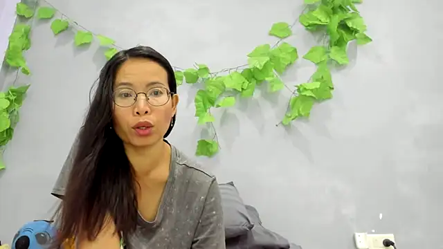 loveley jenny online show from 9, 4, 2026