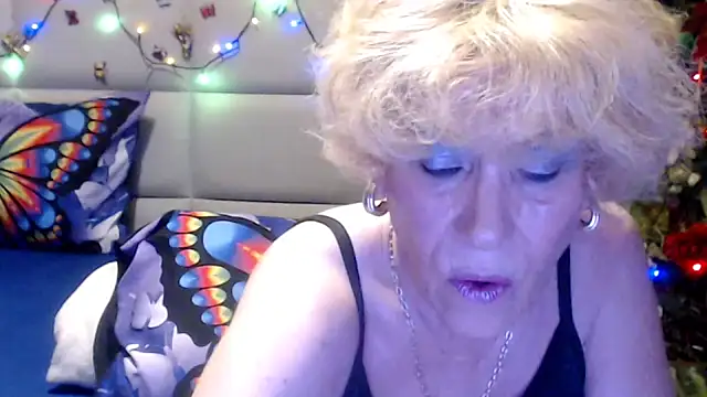 Snapshot of HappyWomanOn chatting on 25, 6, 2026 HappyWomanOn online show from 25, 6, 2026