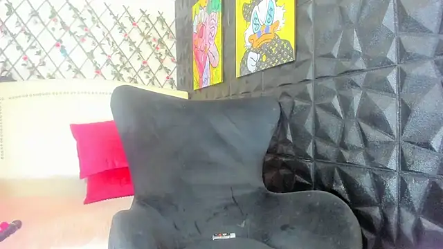 Snapshot of ArianaSmith69 chatting on 13, 2, 2025 ArianaSmith69 online show from 13, 2, 2025