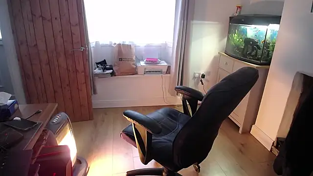 Snapshot of rob2810 chatting on 16, 10, 2025 rob2810 online show from 16, 10, 2025