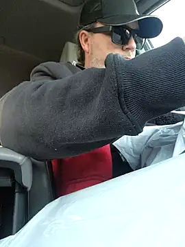 Hotredheadandtoungelasher online show from 6, 1, 2025