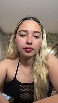Snapshot of Irisweet_ chatting on 8, 3, 2026 Irisweet online show from 8, 3, 2026