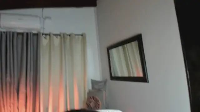 Snapshot of SaraVergara chatting on 27, 2, 2025 SaraVergara online show from 27, 2, 2025