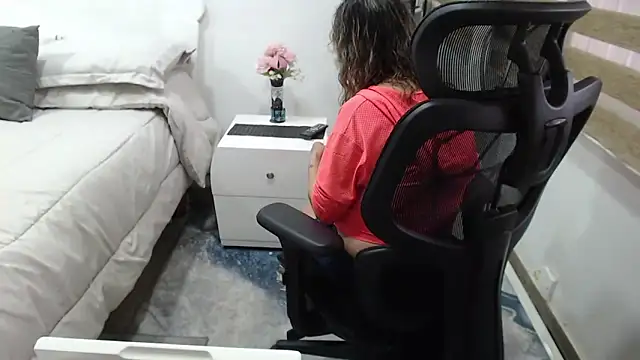 jesy hot online show from 16, 4, 2026