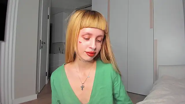 FlowerOfSin2001 online show from 13, 4, 2026