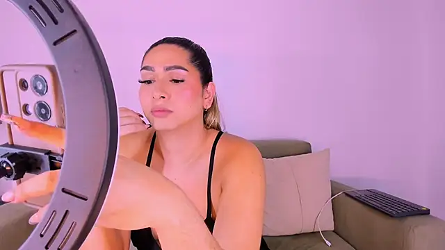 ISABELLASSMITH online show from 25, 2, 2025