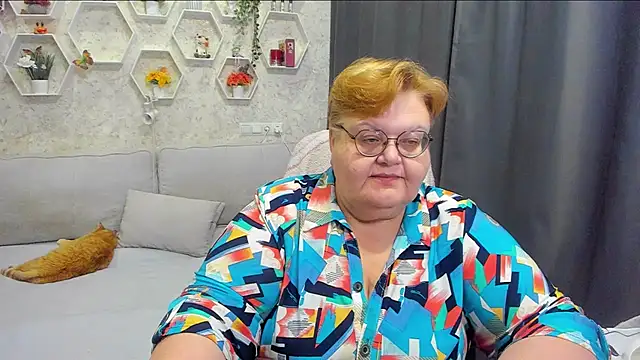  big love  online show from 6, 4, 2026